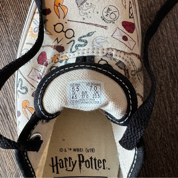 Harry Potter x Vans Shoes - Picture 4 of 4